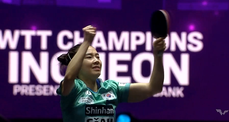 32田志希首次战胜伊藤美诚赛后激动落泪