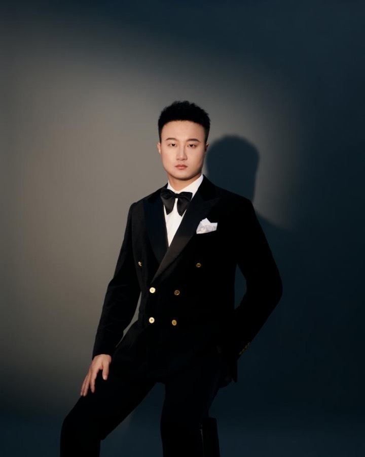 亚洲唯一中国男中音孔祥沣出演歌剧爱的甘醇