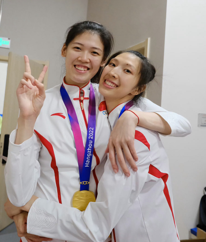 李盈莹一直都被认为是朱婷的接班人,从联赛中横空出世,到郎平多次给