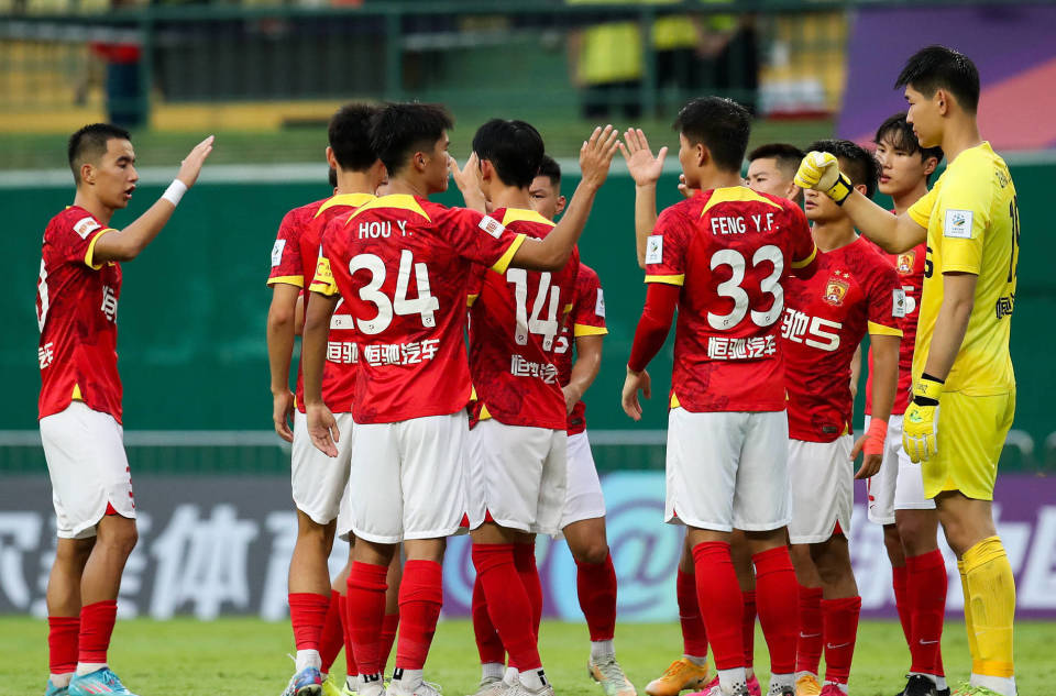 19家球迷会呼吁:恳请被欠薪的旧将高抬贵手,放广州队一马