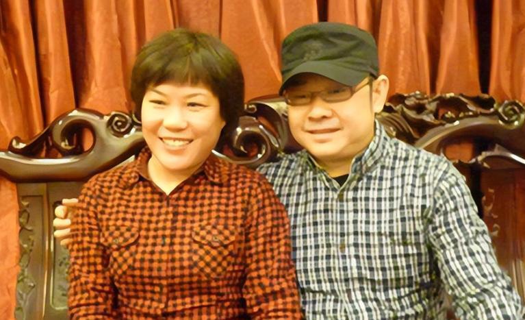 抛夫弃子嫁富商，与刀郎离婚34载后的杨娜，如今竟落得如此下场！_腾讯新闻