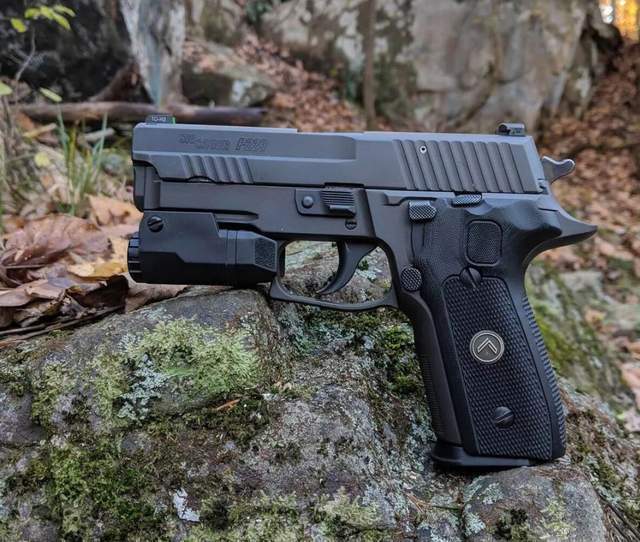 p227型其中p226被西方特种部队采用,比如最有名的"海豹六队",p227和