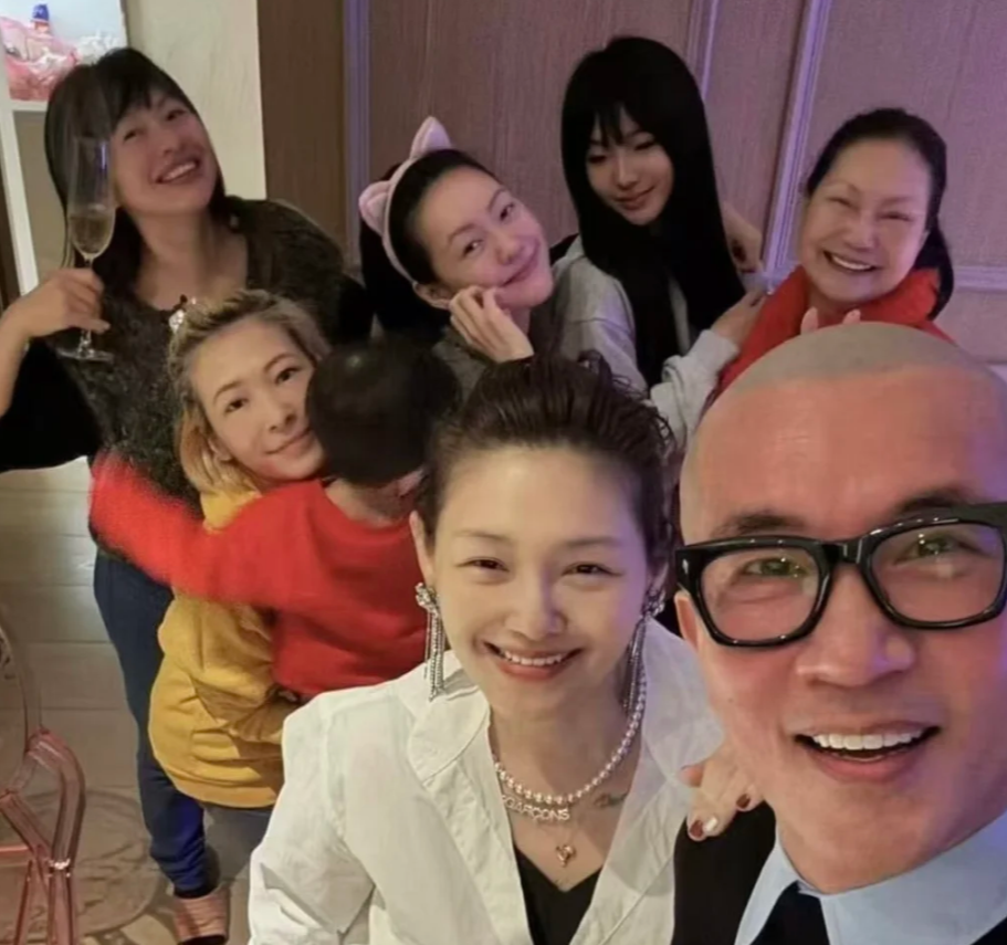 S妈大翻车！替大S管钱不肯给多次产生争执，如今跟孩子争遗产？_腾讯新闻