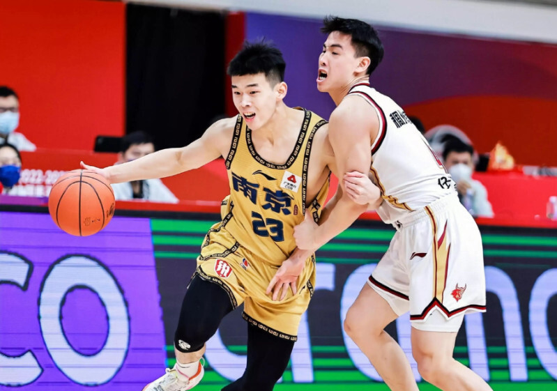 胡明轩郭艾伦又落榜了,最佳无缘,正主来了