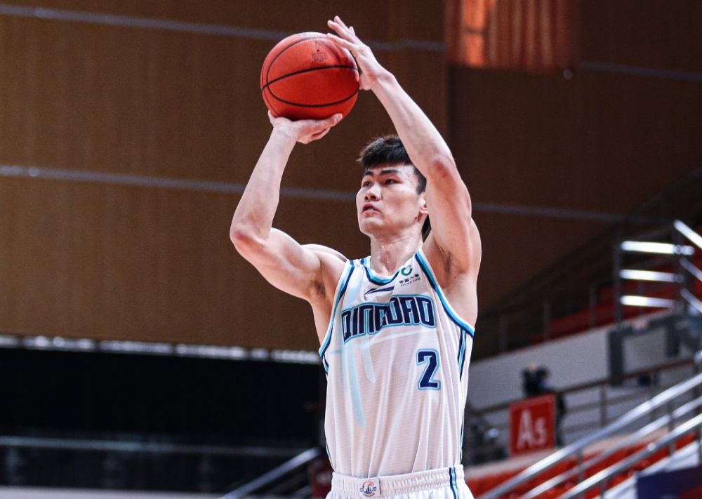 王睿泽下赛季能够率领青岛男篮卷土重来吗