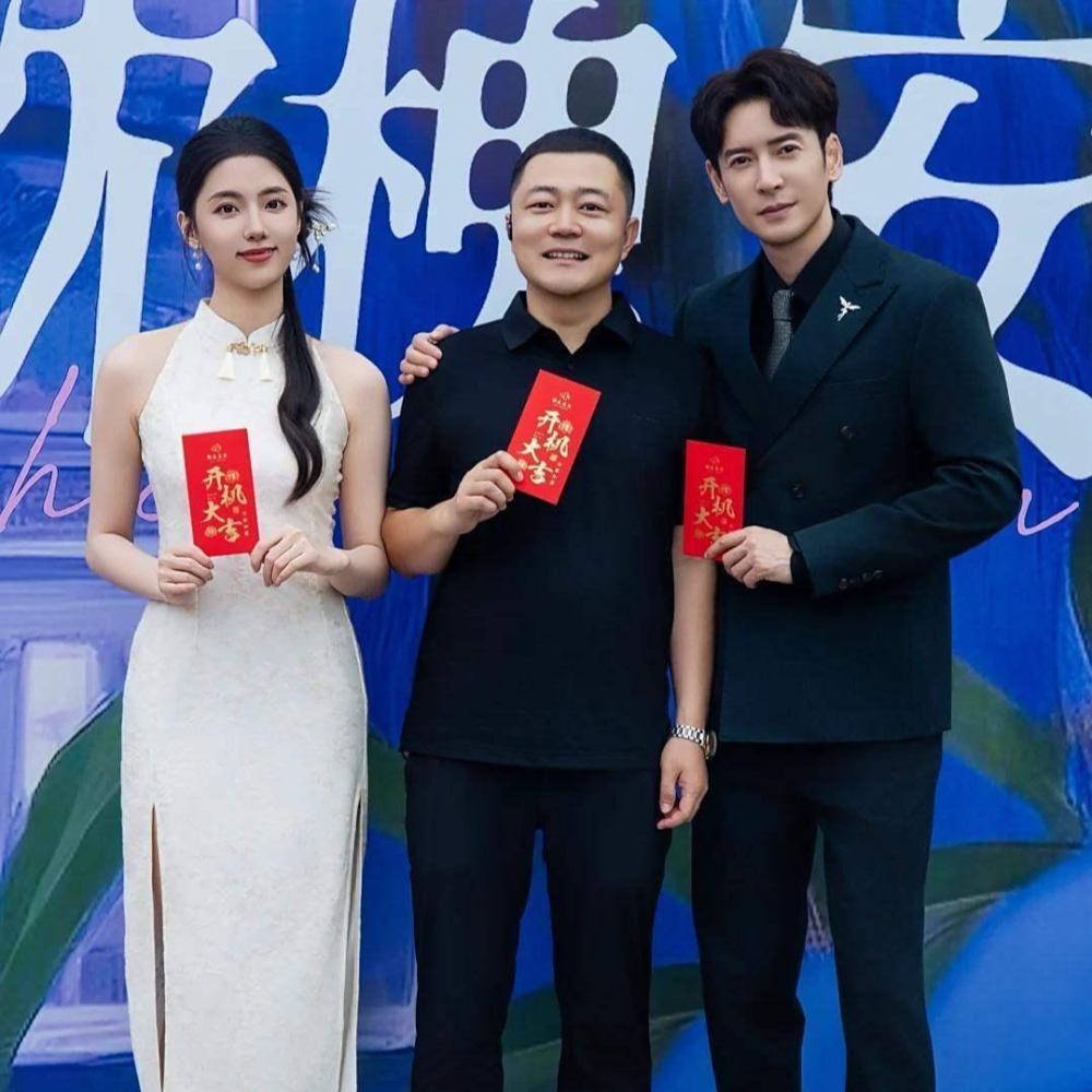 韩栋与经纪人喜结连理，颜值高零绯闻，挑战短剧诠释霸道总裁_腾讯新闻