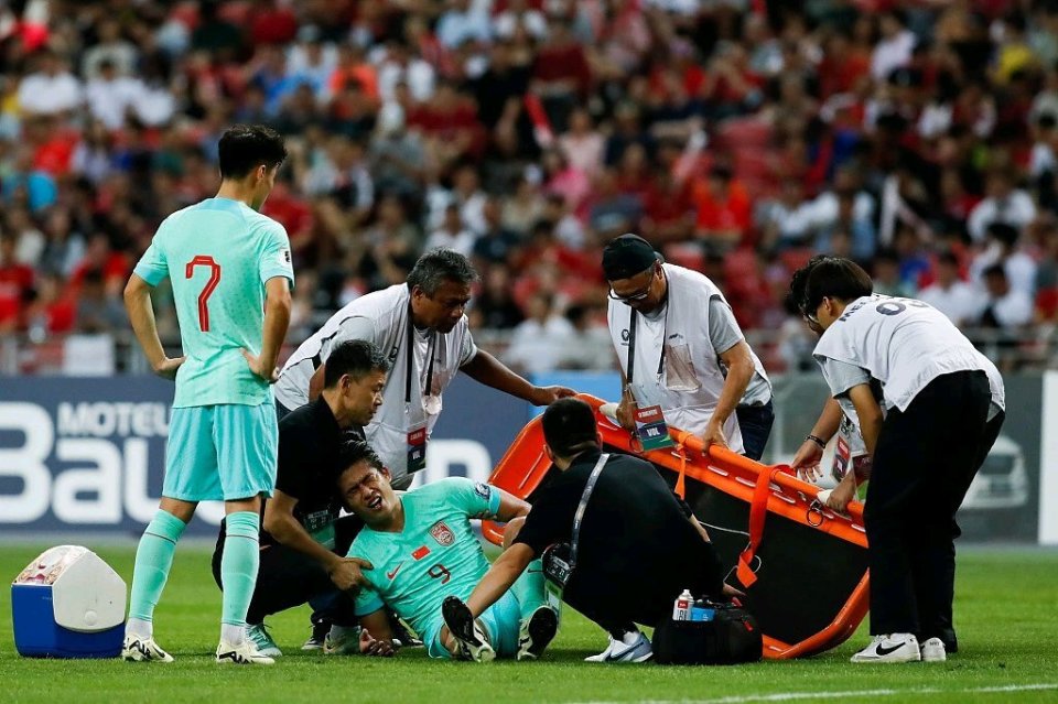 国足利好!艾克森状态提升 或顶替张玉宁首发 巴顿成""