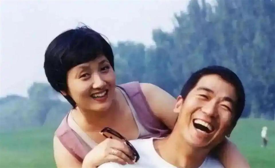 离婚是68岁邓婕一生的痛，继子总让人挂心，养女却越来越像张国立_腾讯新闻
