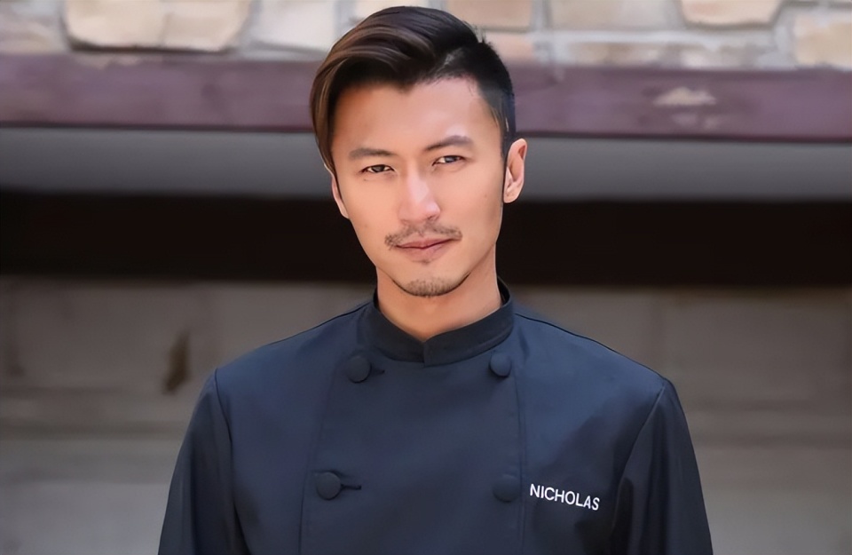 比哥哥谢振轩还帅,没想到谢霆锋小儿子谢振南才是个"明星脸"_腾讯新闻