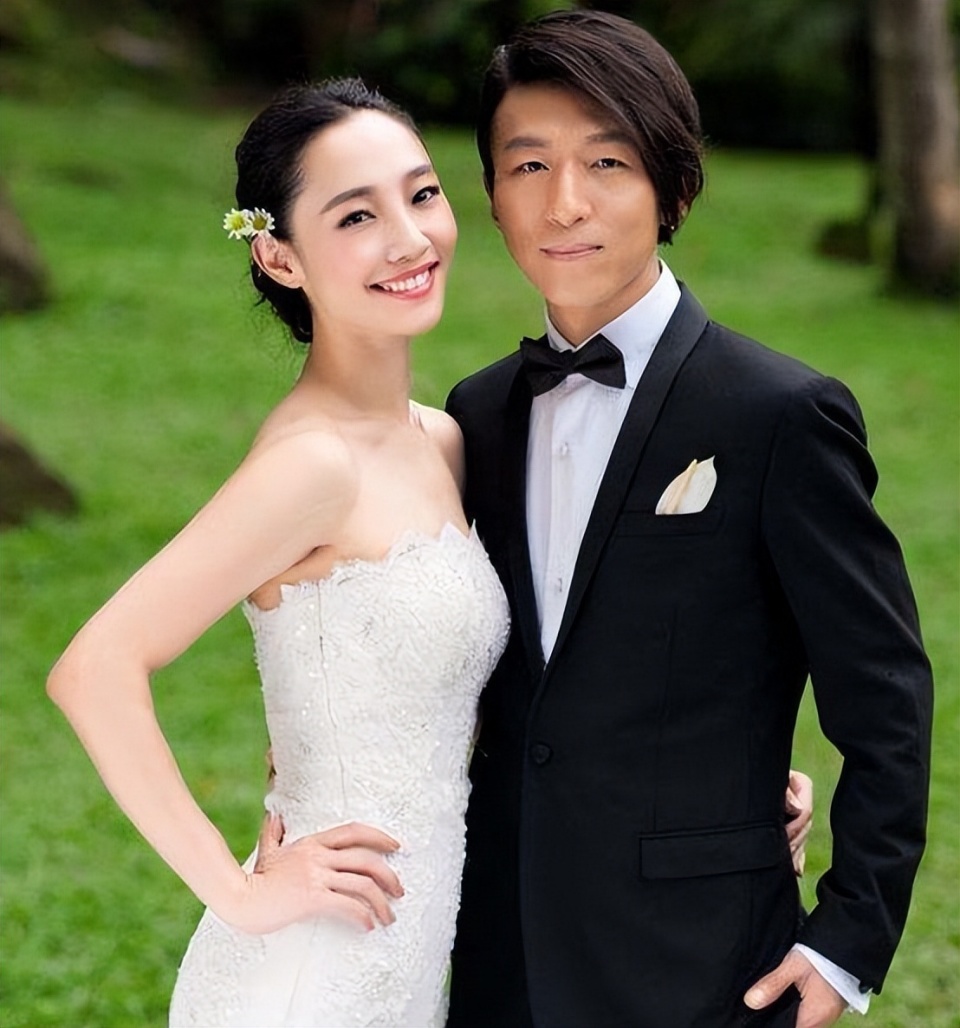 陈羽凡与小18岁女友再婚?二人出席高旗生日宴,女方晒无名指钻戒