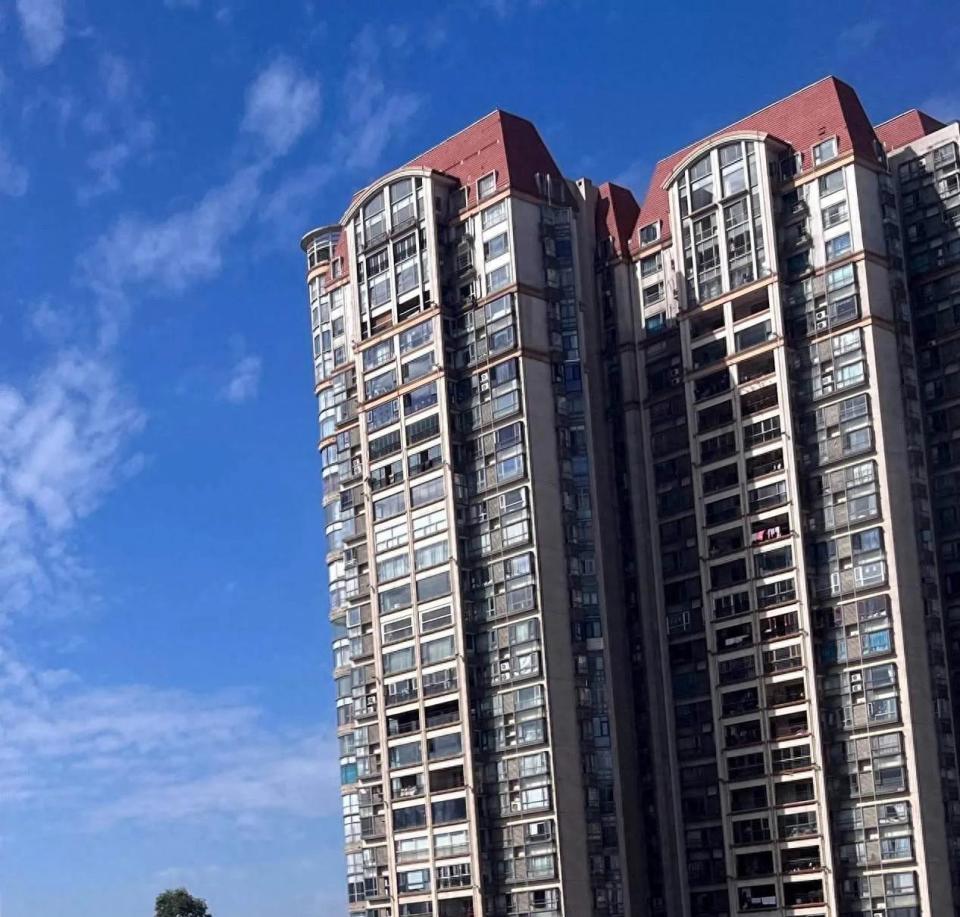 深圳楼市房价跌不动了？专家急了，老百姓为什么这么淡定死扛？_腾讯新闻