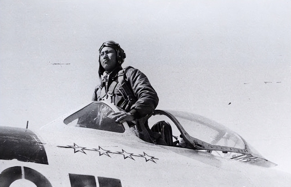 抗美援朝期间,曾击毙美军王牌飞行员_腾讯新闻