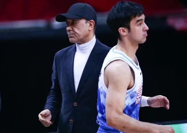 虎父无犬子阿尔斯兰两战49分广东男篮打通他的任督二脉