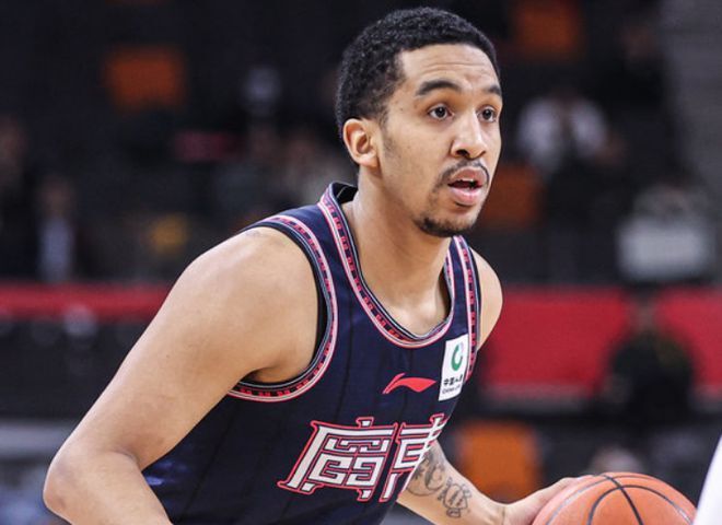 广东队合理调整方案裁掉沃特斯任骏飞当替补杜锋任助教