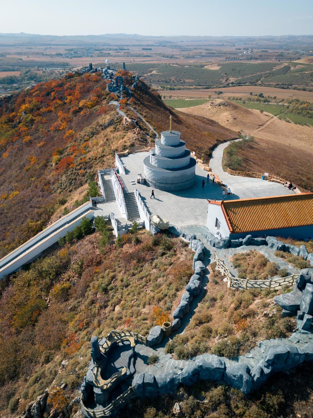 兴安盟陶赖图葛根庙:内蒙东部格鲁派大寺,登山望秋视野绝佳_腾讯新闻