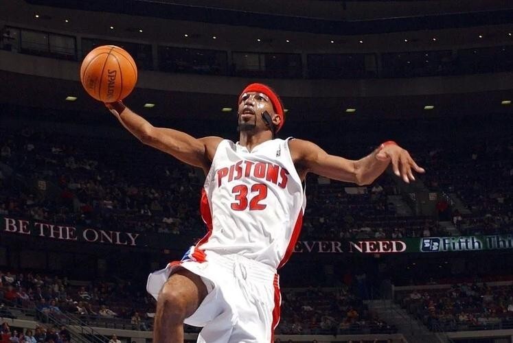 曾被乔丹羞辱,却在总决赛累垮科比,面具侠汉密尔顿后来去哪了?