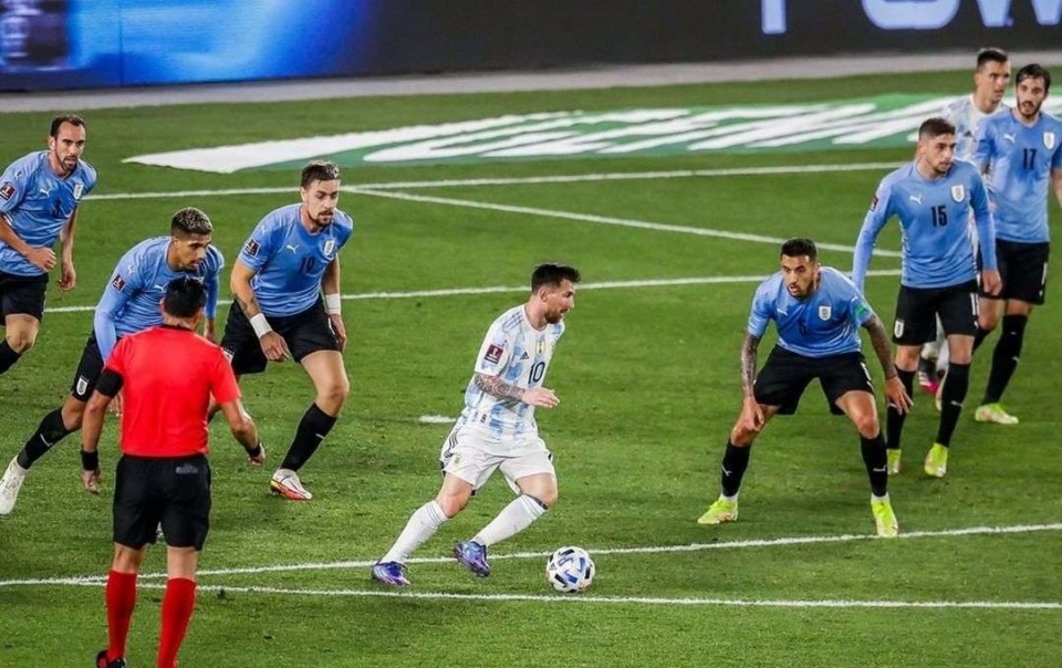 梅西神图再现孙兴慜球王附体1v5神操作独闯龙潭对手拉不住