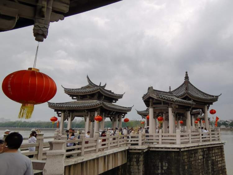 活态非遗展魅力 "一桥一楼"焕新辉