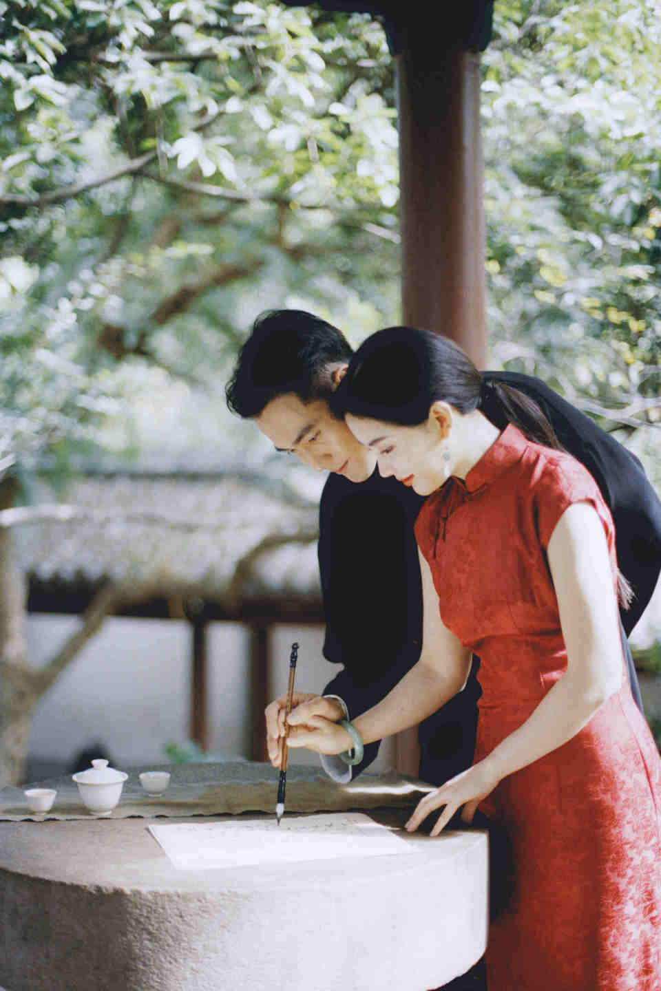 初代网红南笙结婚,走红靠p图,跟杨洋组cp,演戏10年无人知_腾讯新闻