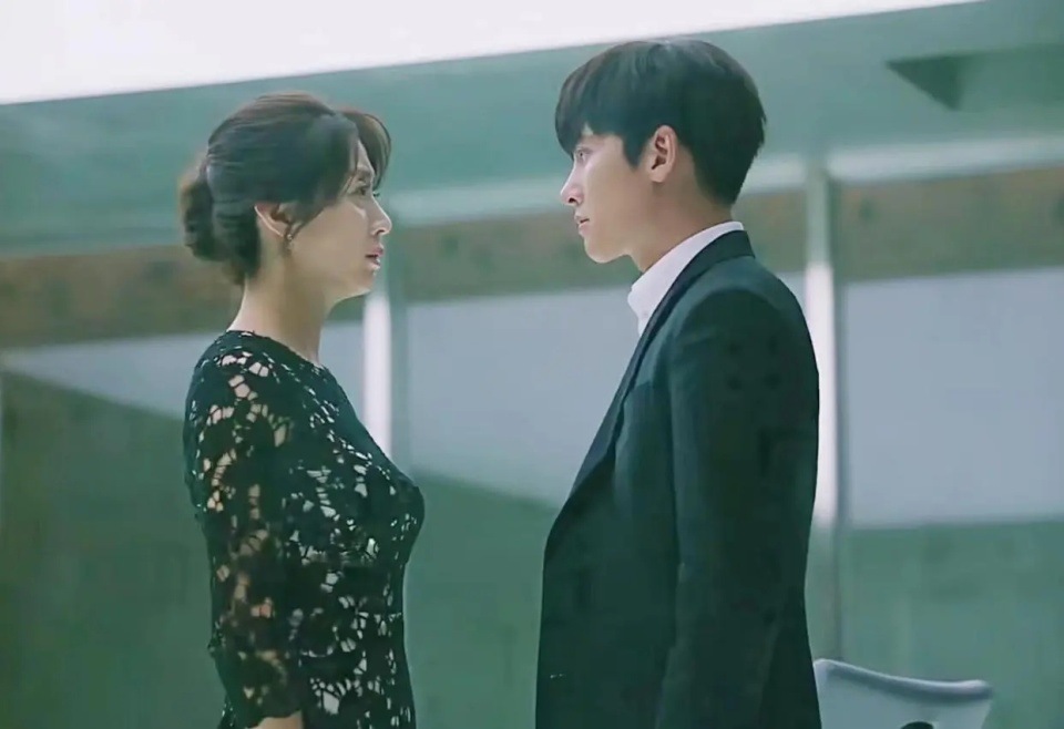 池昌旭的打戏是韩剧一大卖点.他很多作品中,都有精彩的打戏.