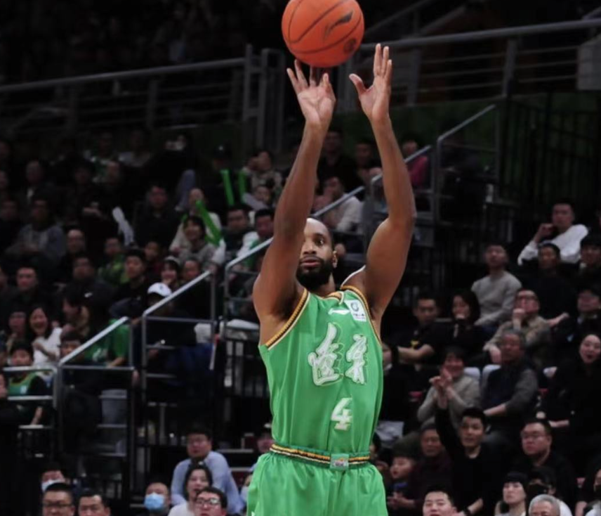 弗格受伤亚当斯或迎最后机会再不把握住恐真在cba失业