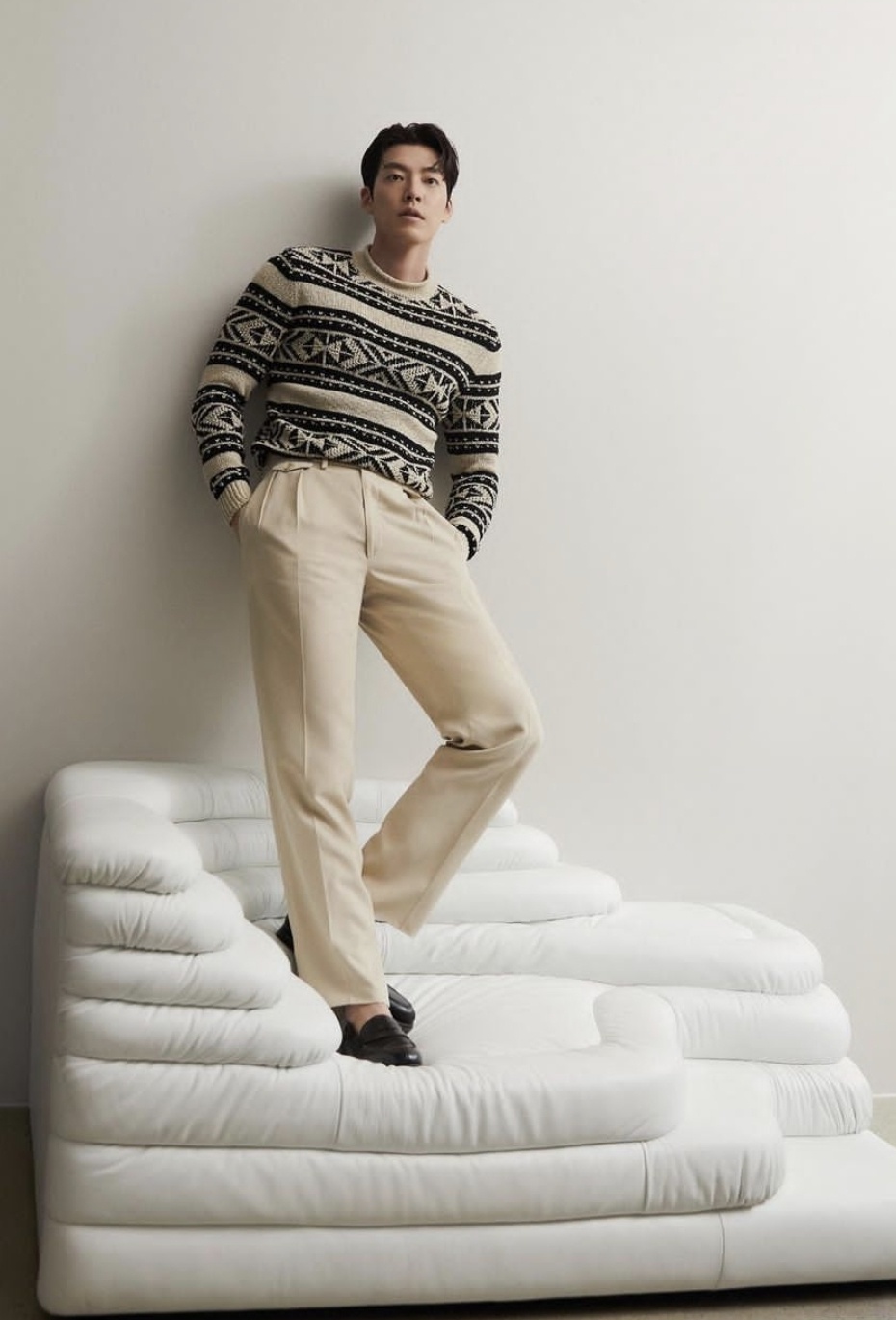 从影视剧到时尚界,金宇彬秋日时尚风尚,成为了众人瞩目的焦点_腾讯