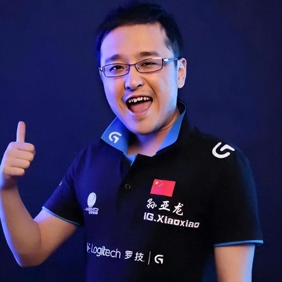 36岁知名电竞主播孙亚龙确诊中风抢救,6个表现很可能中风_腾讯新闻