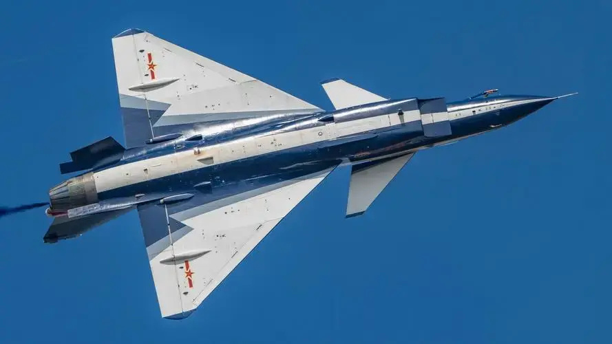 国产歼10迎来首飞26周年,实战性能实现脱胎换骨,实力究竟有多强_腾讯