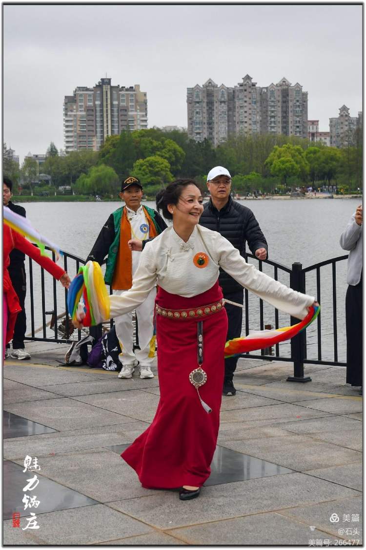 您知道锅庄舞吗那可真是魅力无穷啊