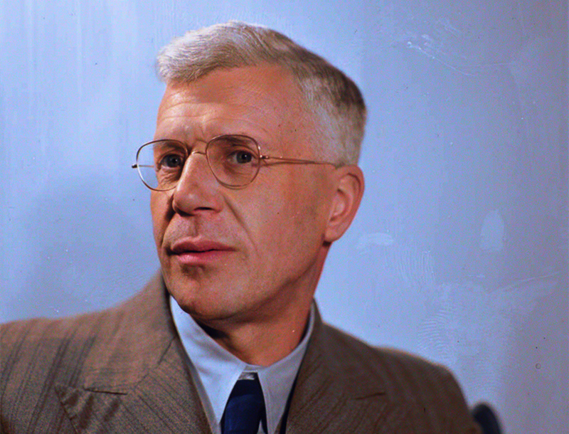 华莱士,他在二战期间设计了著名的弹跳炸弹,这种炸弹在轰炸大坝的行动