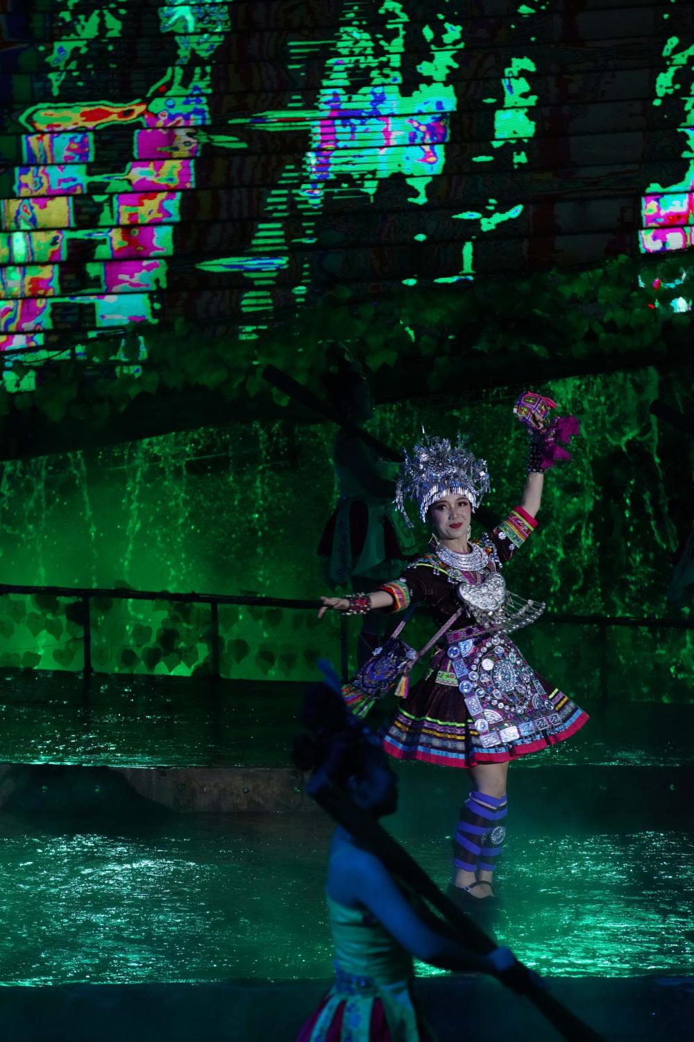 三江旅游,看侗族最有特色的侗乡鸟巢,《坐妹》实景演出太精彩了-腾讯