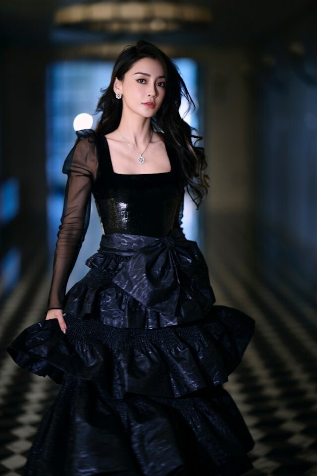 金像奖2024红毯,梁朝伟六封影帝遭质疑,angelababy风光不再_腾讯新闻