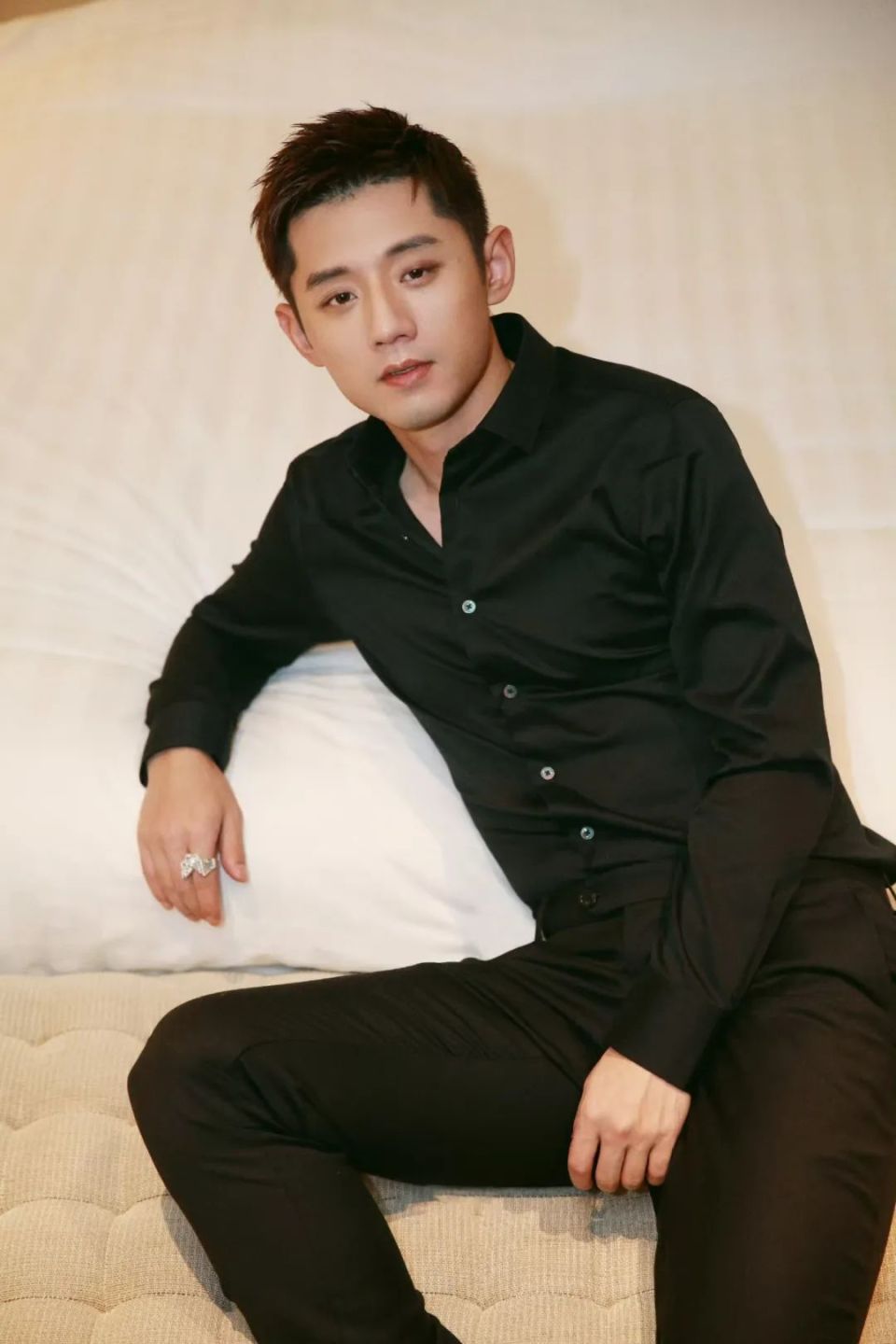 还有粉丝让张继科沉淀自己,告诉他别犯错误了,张继科回复说慢慢