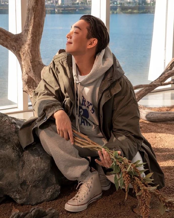 刘亚仁涉嫌性侵同性接受警方调查,个人职业生涯将受到巨大打击