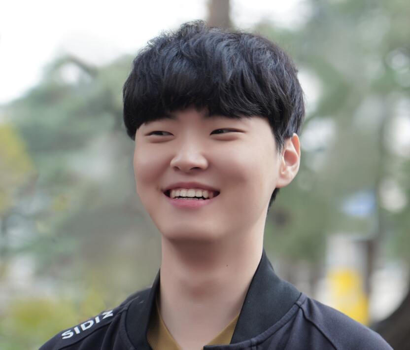 国家面前无偶像,管泽元取关gen战队,将所有相关内容删除