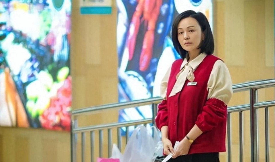 年过半百仍风韵犹存,"不老女神"王琳,真的是年龄越大越销魂_腾讯新闻