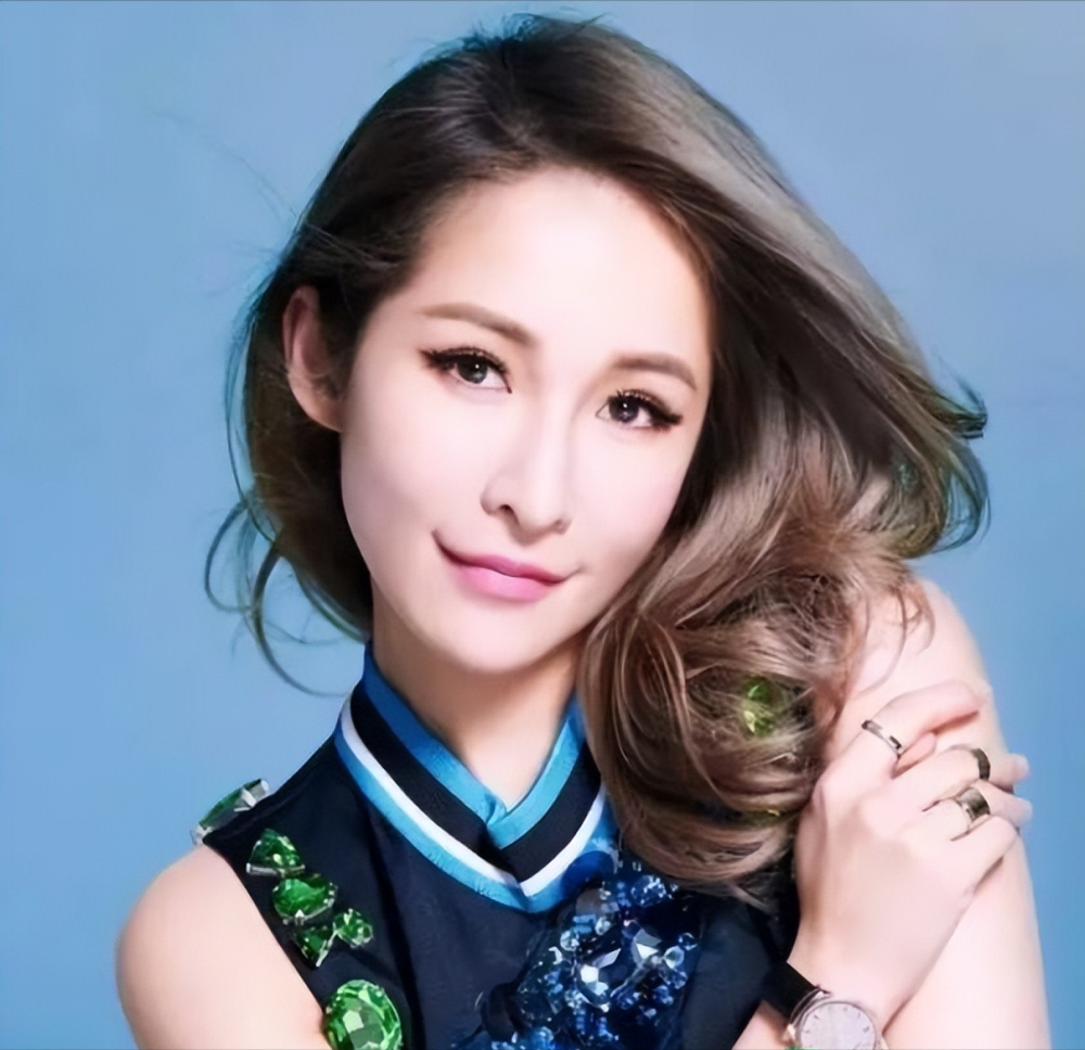 萧亚轩的绚烂情史,交往男友超过10位,如今44岁单身未婚-腾讯新闻