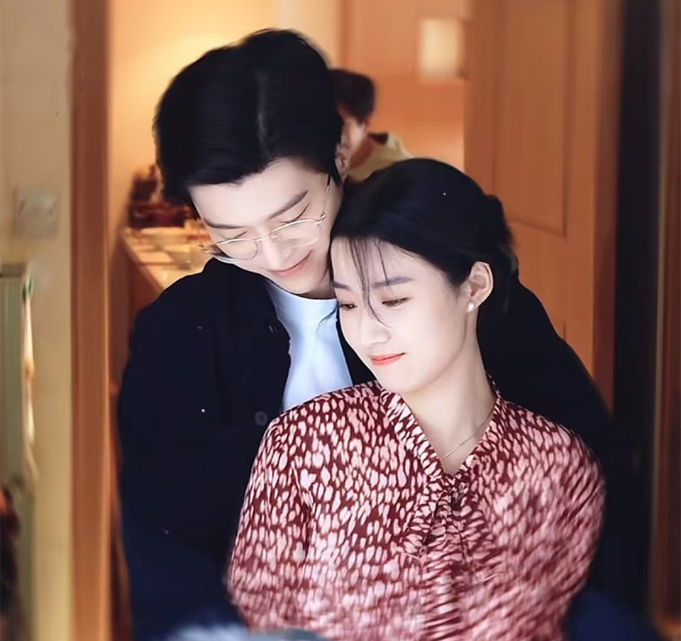 小巷人家：庄图南、李佳霸占筱婷婚房，度荒唐一夜，当他们面亲热_腾讯新闻
