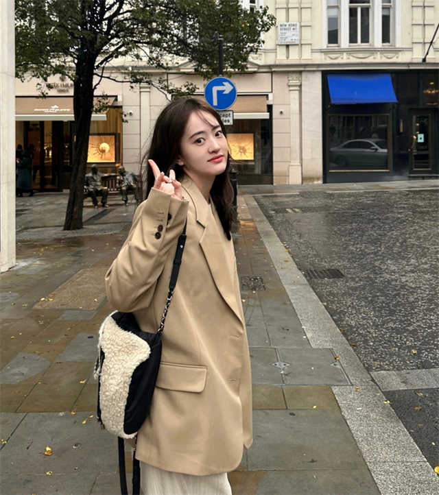 生活不止有电竞tes输了小钰笑嘻嘻阿水女友已经在考虑带他去玩