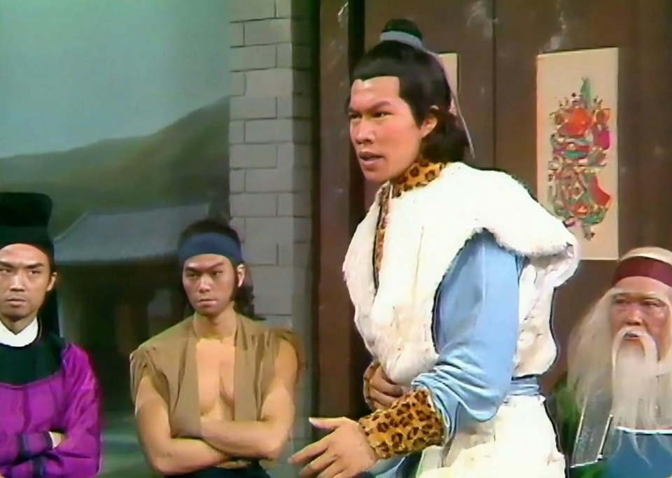 第一代“郭靖”白彪：年轻时打架睡坟场，《射雕》成为人生转折点_腾讯新闻