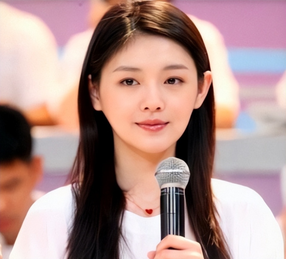 保姆年薪30万热搜第八,前夫买房热搜第一,大s就是流量密码!_腾讯新闻