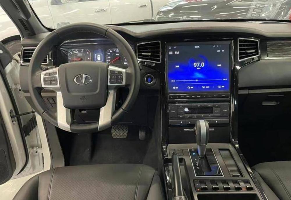 国产"恒天l4600"正式开卖,配罕见v8引擎_腾讯新闻