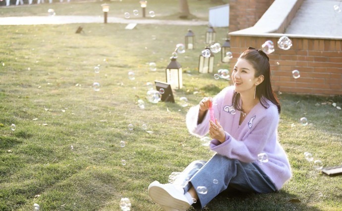 黄奕自认人生谷底是结婚:无论男女,都不要因年龄到了就仓促结婚