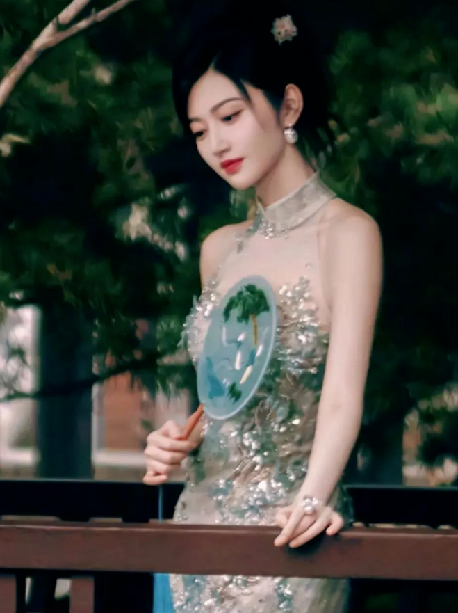 穿旗袍的景甜才是真完美身材颜值一览无余越看越上头