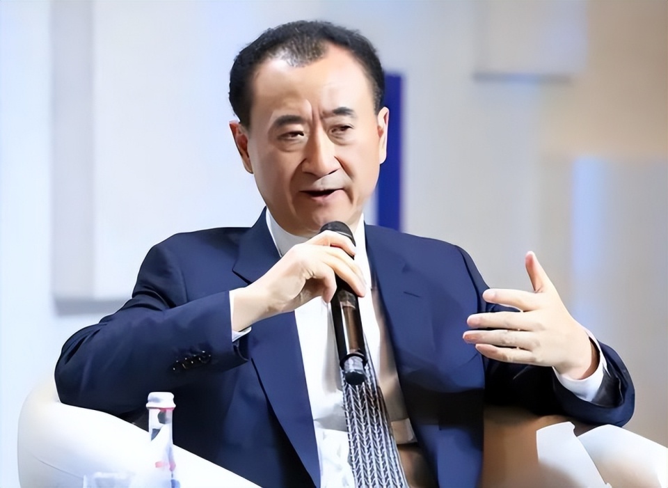 万达又被冻结162亿,王健林已售14座万达广场