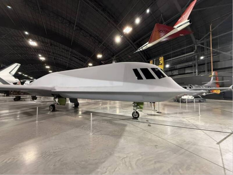 保密18年：美军隐身实验机雷达截面积如同蝙蝠_腾讯新闻