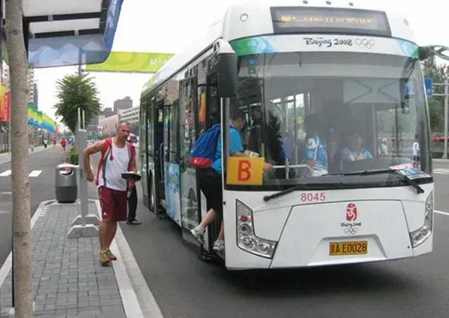 繁忙的北京车展,无人相信的产能过剩