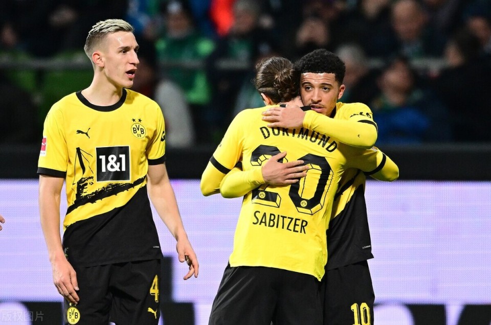 欢喜冤家曼联利物浦步调一致,克洛普助攻滕哈格留任,拉师傅看齐萨拉赫