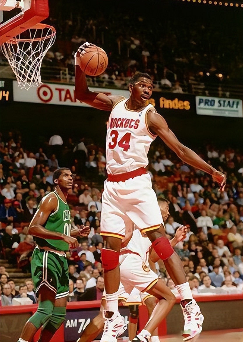 打破奥拉朱旺3830盖帽纪录有多难?穆大叔魔兽无缘,现役1人有戏