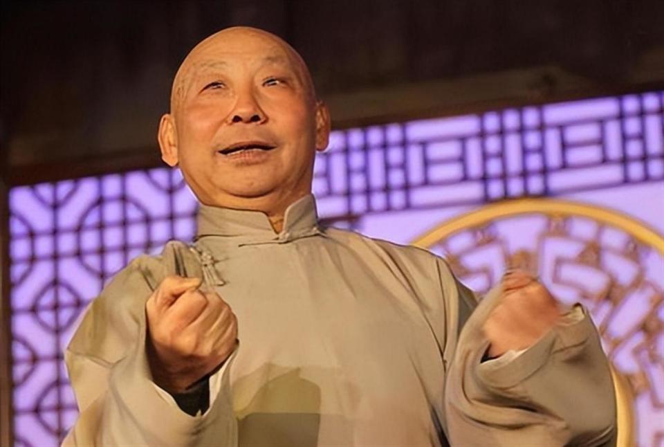父亲、岳父都是相声大师，恩师是刘宝瑞，如今79岁仍坚持登台表演_腾讯新闻